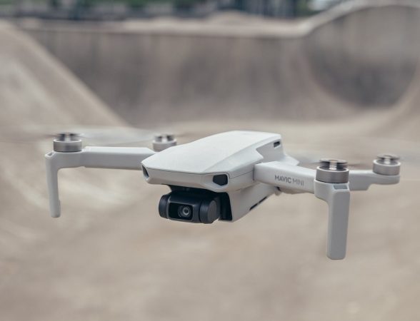 مراجعة درون التصوير DJI MAVIC Mini القيمة المثالية مقابل السعر!